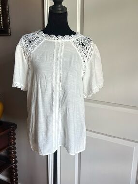 Notations White Lace Yoke Short Sleeve Top